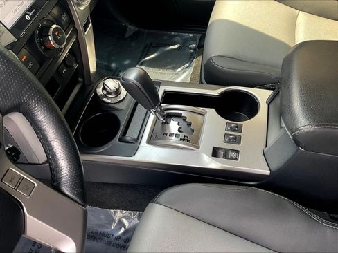 Used 2023 Toyota 4Runner SR5 Premium w/ Moonroof Package AWD/4WD image 18