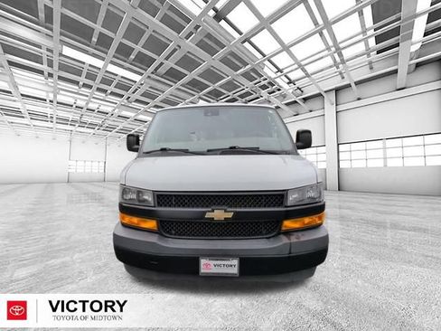 Used 2021 Chevrolet Express 2500 w/ Driver Convenience Package RWD image 8