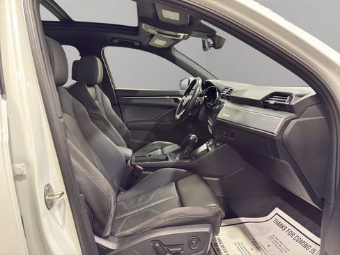 Used 2022 Audi Q3 2.0T Premium Plus w/ Premium Plus Package image 18