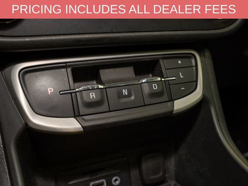 Used 2023 GMC Terrain SLT AWD/4WD image 16