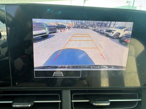 Used 2024 Chevrolet Trax LS image 10