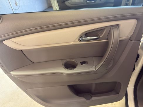 Used 2014 Chevrolet Traverse LS AWD/4WD image 27