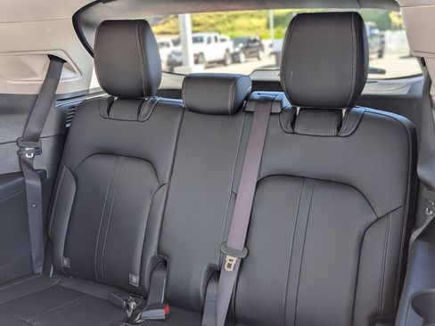 Used 2024 MAZDA CX-90 3.3 Turbo w/ Premium Package image 12