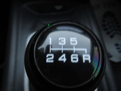 Used 2016 Honda HR-V LX image 37