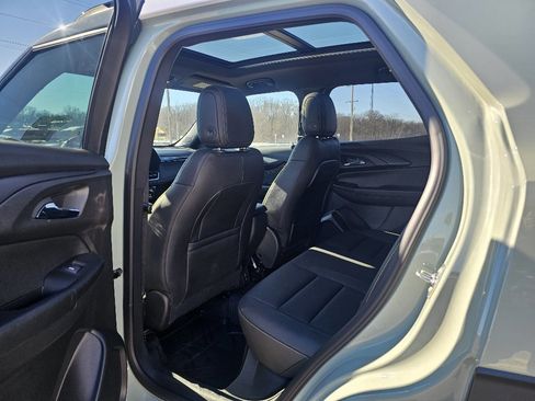 Used 2025 Chevrolet TrailBlazer ACTIV w/ Convenience Package image 5