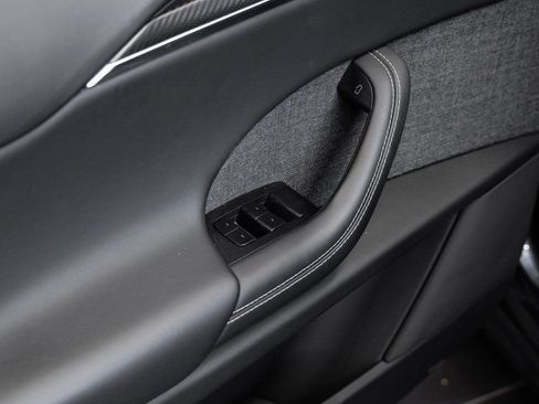 Used 2023 Tesla Model X Plaid image 47