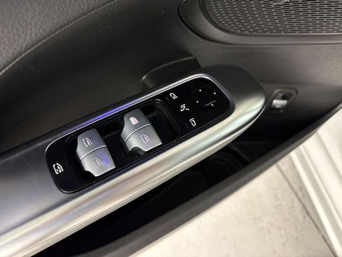 Used 2023 Mercedes-Benz C 300 Sedan image 26