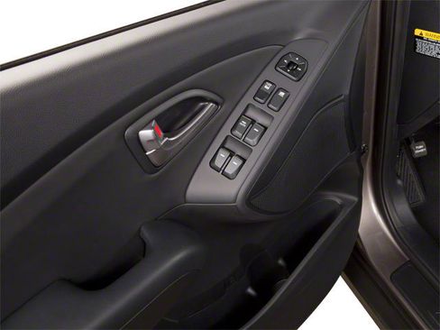 Used 2010 Hyundai Tucson Limited FWD image 12