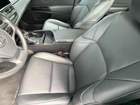 Used 2025 Lexus ES 350 w/ Premium Package FWD image 15
