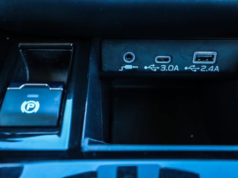 Used 2024 Subaru Legacy Premium image 10