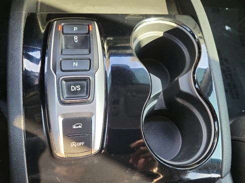 Used 2022 Honda Pilot Touring image 35