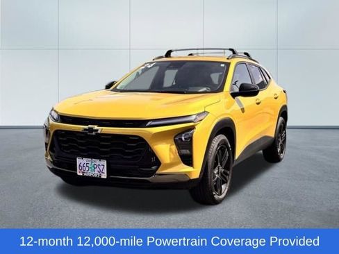 Used 2024 Chevrolet Trax ACTIV w/ Sunroof Package FWD image 2