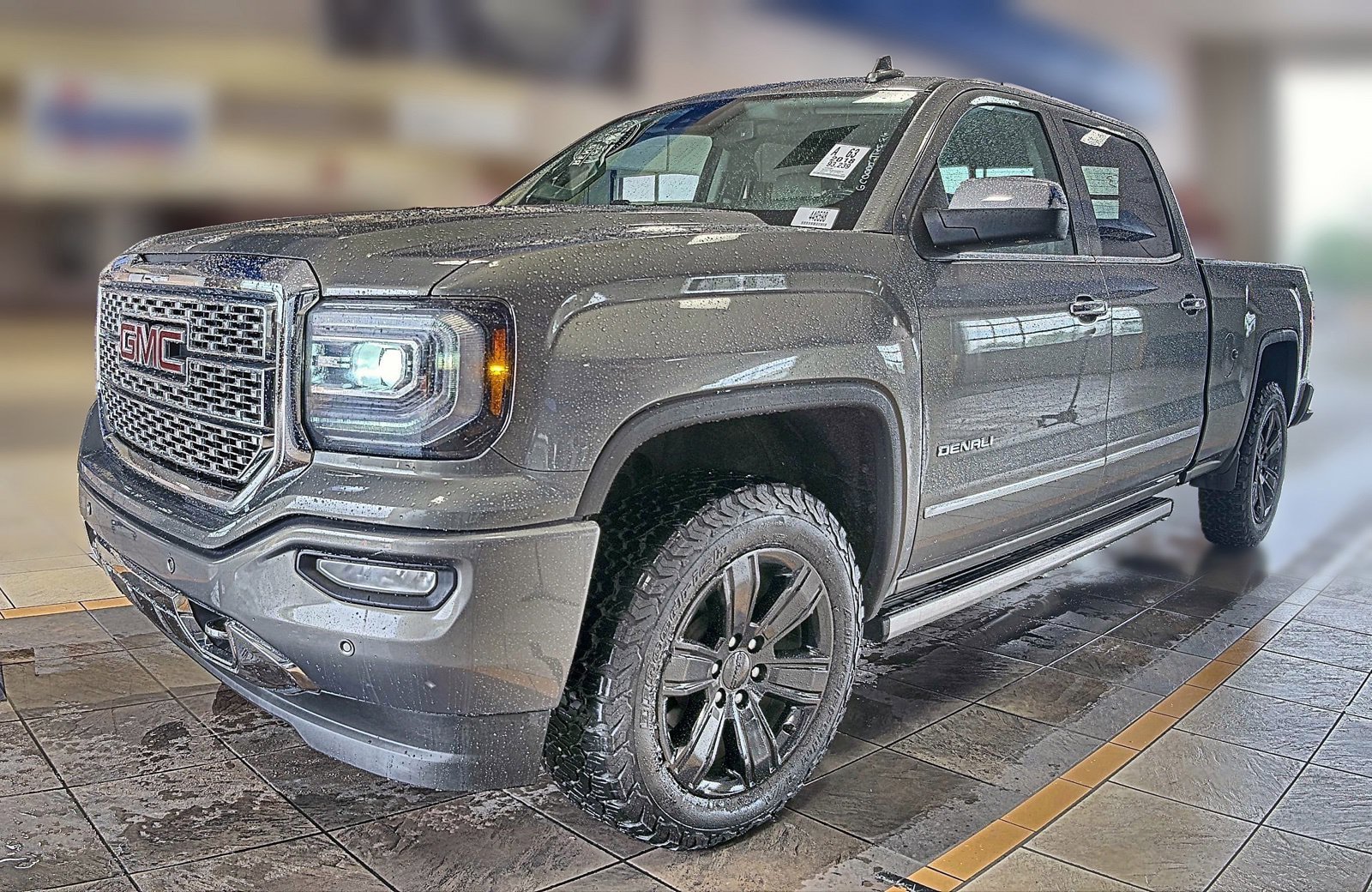 Used 2018 GMC Sierra 1500 Denali w/ Denali Ultimate Package AWD/4WD image 1