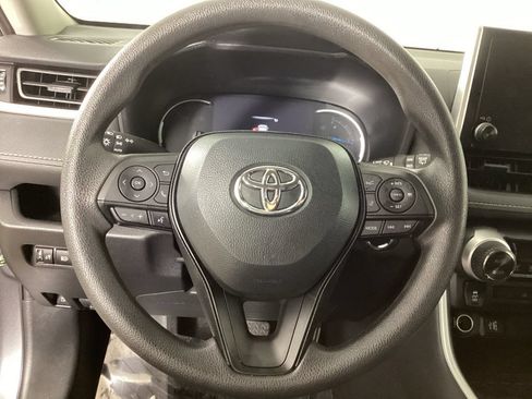 Used 2023 Toyota RAV4 XLE AWD/4WD image 16