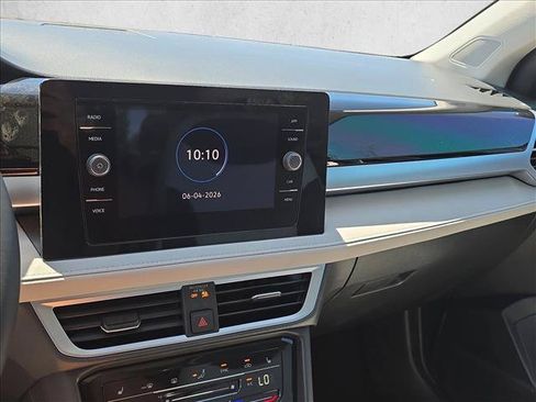 New 2026 Volkswagen Taos SE FWD image 13