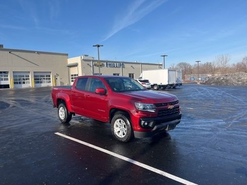 Used 2021 Chevrolet Colorado LT w/ LT Convenience Package image 8