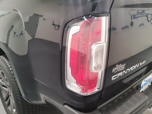 Used 2018 GMC Canyon SLE w/ Nightfall Edition image 9