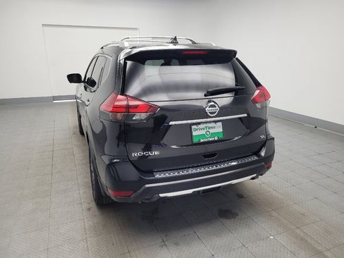 Used 2017 Nissan Rogue SL FWD image 6