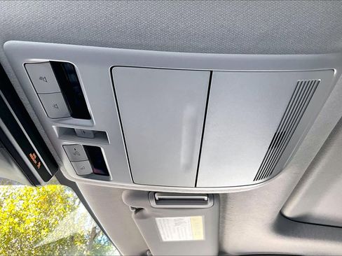 Used 2024 MAZDA CX-30 AWD 2.5 S w/ Premium Package image 32