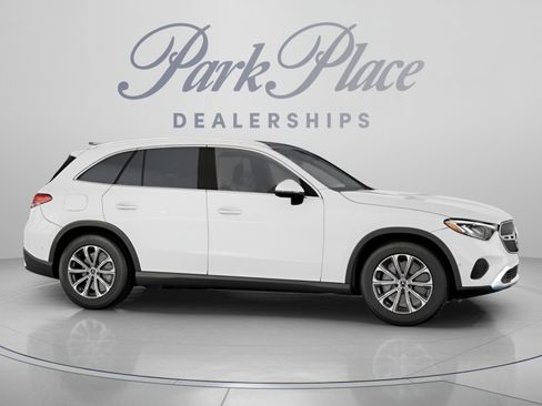 Certified 2026 Mercedes-Benz GLC 300 image 29