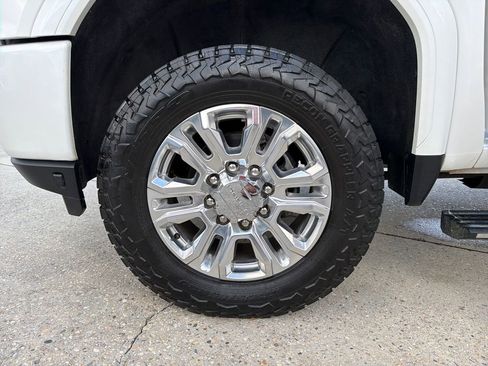 Certified 2022 GMC Sierra 3500 Denali image 31