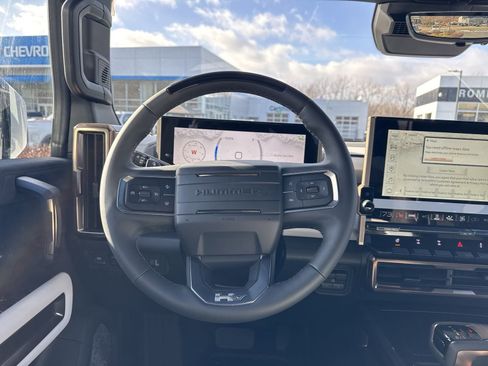 New 2025 GMC Hummer EV 3X w/ Battery Pack, 24 Module Pack image 15