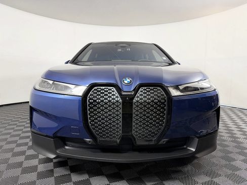 Used 2024 BMW iX xDrive50 w/ Convenience Package AWD/4WD image 4