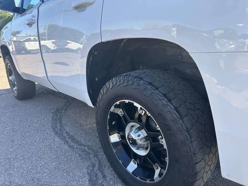 Used 2017 Chevrolet Tahoe 4WD image 6