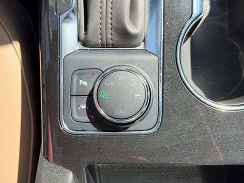 Used 2025 Chevrolet Blazer Premier w/ Driver Confidence II Package image 14