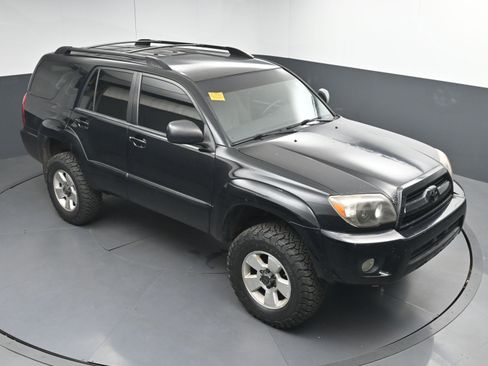 Used 2007 Toyota 4Runner SR5 AWD/4WD image 30