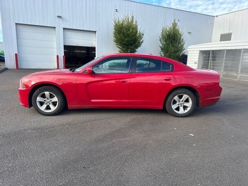 Used 2012 Dodge Charger SE w/ Connectivity Group RWD image 2