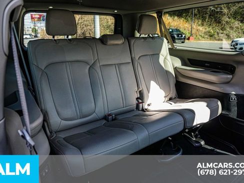 Used 2024 Jeep Wagoneer L Series II image 22