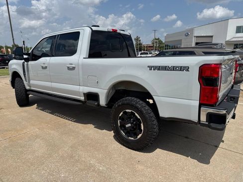 Used 2025 Ford F250 Lariat w/ Tremor Off-Road Package AWD/4WD image 5