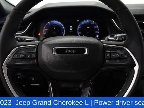 Used 2023 Jeep Grand Cherokee L Laredo AWD/4WD image 11