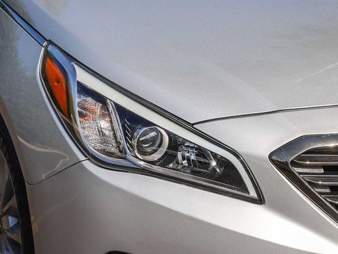 Used 2015 Hyundai Sonata Limited FWD image 4
