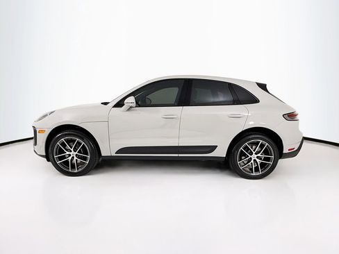 New 2026 Porsche Macan image 2