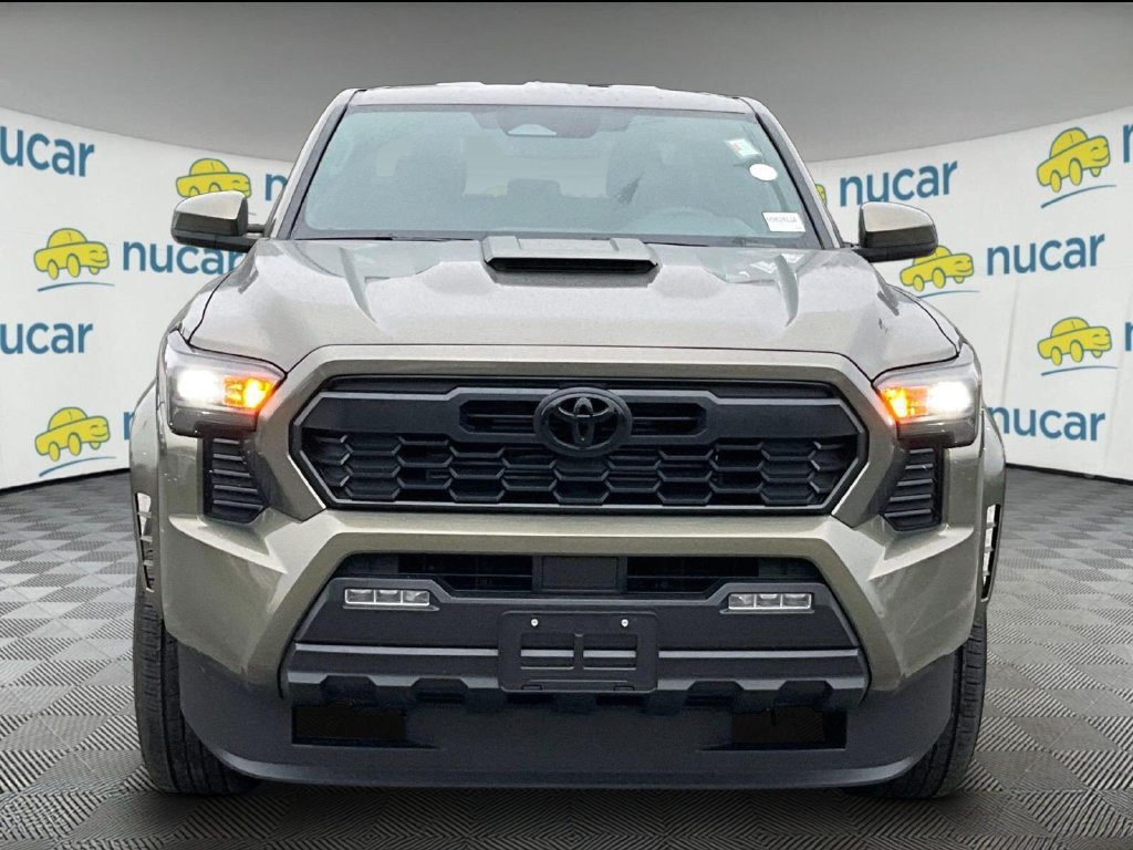 Used 2026 Toyota Tacoma TRD Sport AWD/4WD image 2