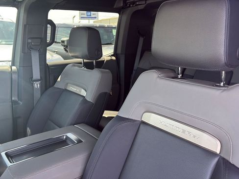 Used 2025 GMC Hummer EV 2X AWD/4WD image 17