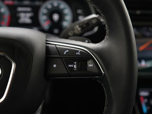 Used 2025 Audi Q7 2.0T Premium Plus AWD/4WD image 28