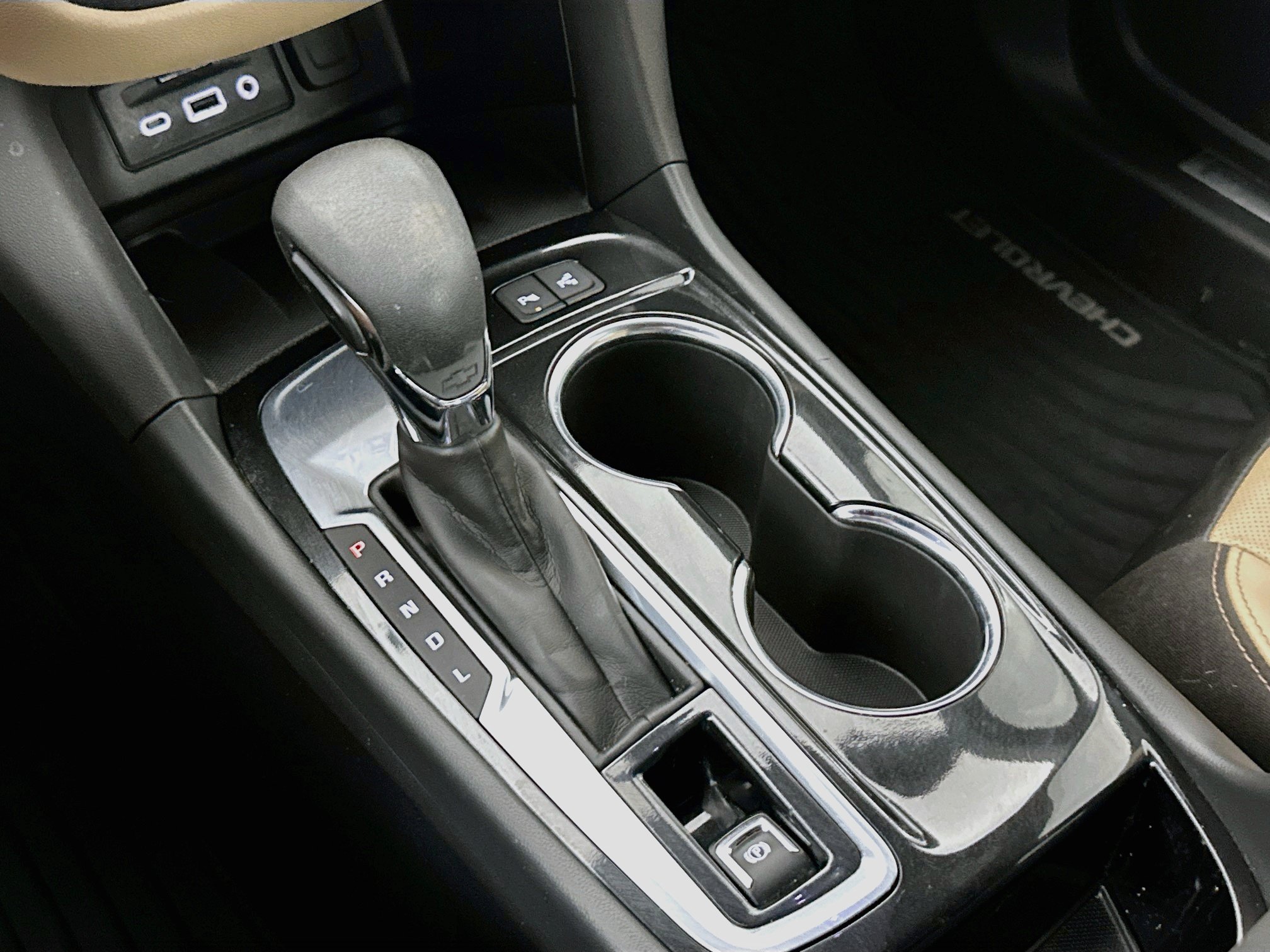 Used 2024 Chevrolet Equinox Premier FWD image 25