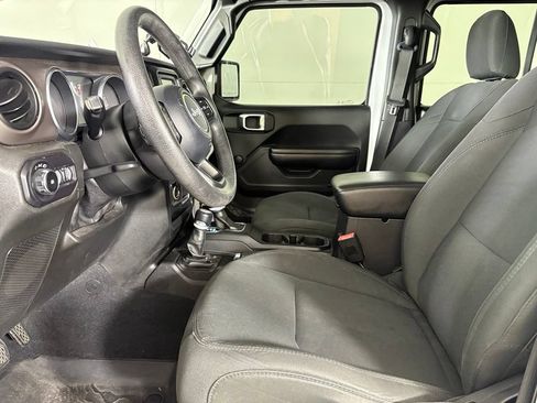 Used 2018 Jeep Wrangler Unlimited Sport AWD/4WD image 24