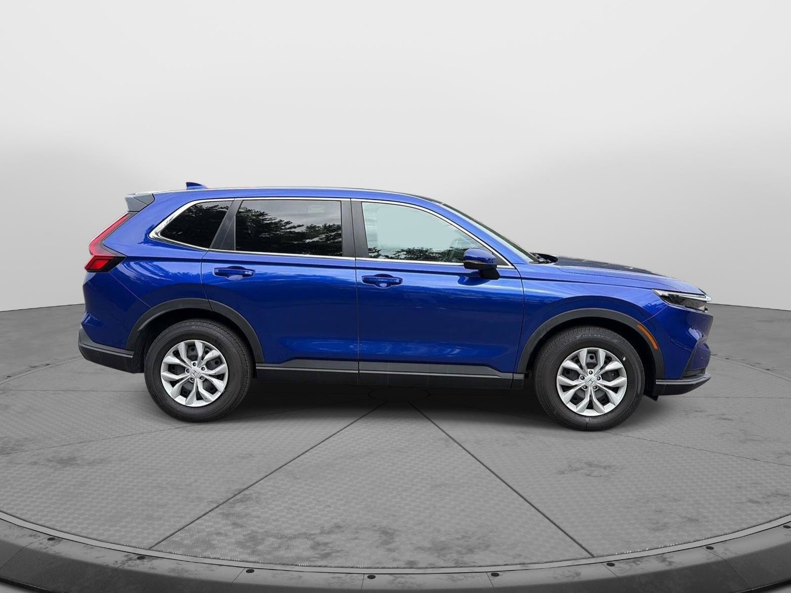 Used 2025 Honda CR-V LX image 8
