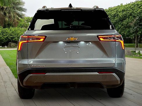 Used 2025 Chevrolet Equinox LT w/ Convenience Package II image 4