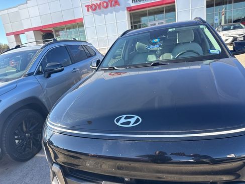 Used 2024 Hyundai Kona Limited image 2