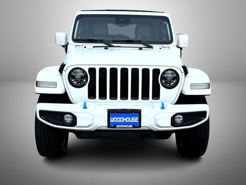 Used 2022 Jeep Wrangler Unlimited Sahara image 2