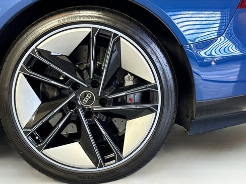 Used 2023 Audi RS e-tron GT w/ Ceramic Brake Package image 27