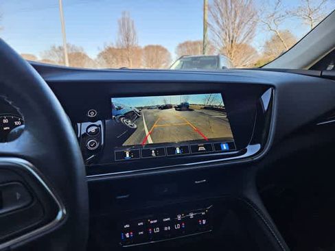 Used 2023 Buick Envision Avenir image 29