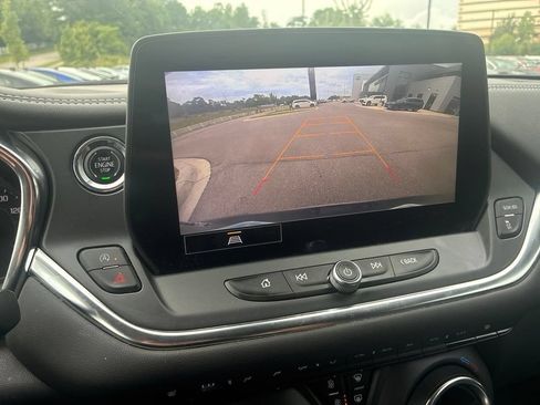 Used 2024 Chevrolet Blazer LT FWD image 9