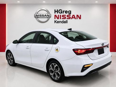 Used 2019 Kia Forte LXS FWD image 2