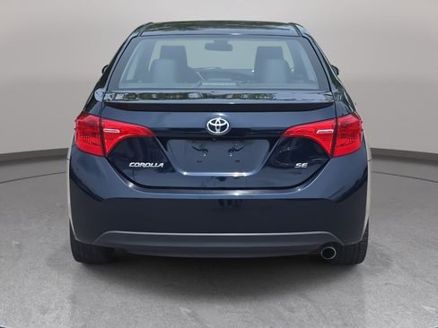 Used 2018 Toyota Corolla SE FWD image 6